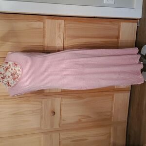 Maxi dress women’s size XL NWT pink and white stripes very soft